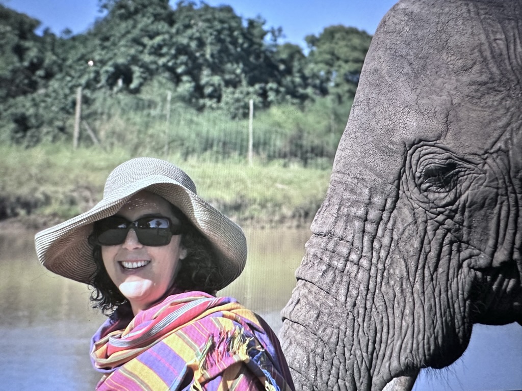 Dana Smirin next to an elephant